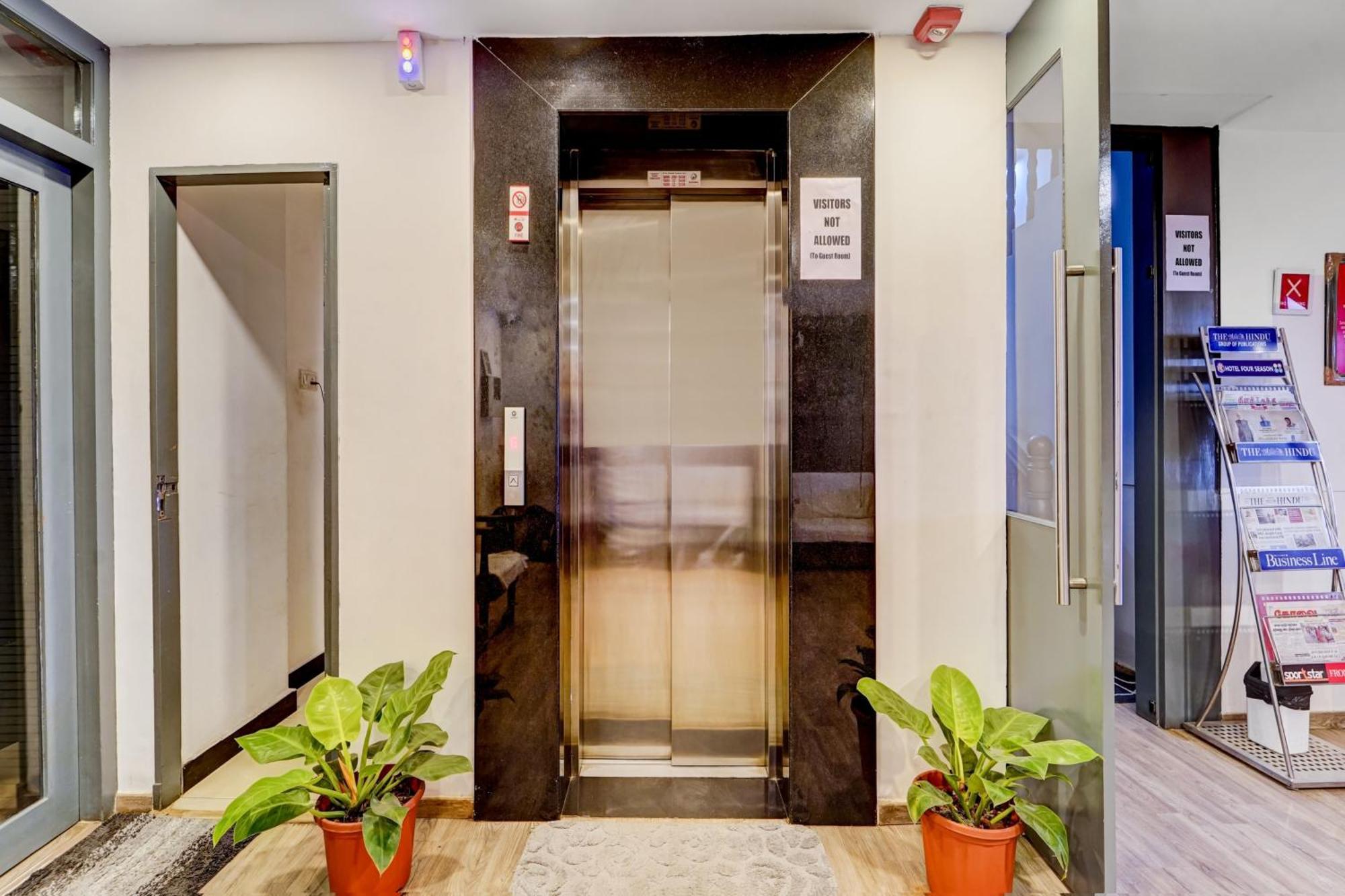 Super Townhouse Four Season Otel Coimbatore Dış mekan fotoğraf