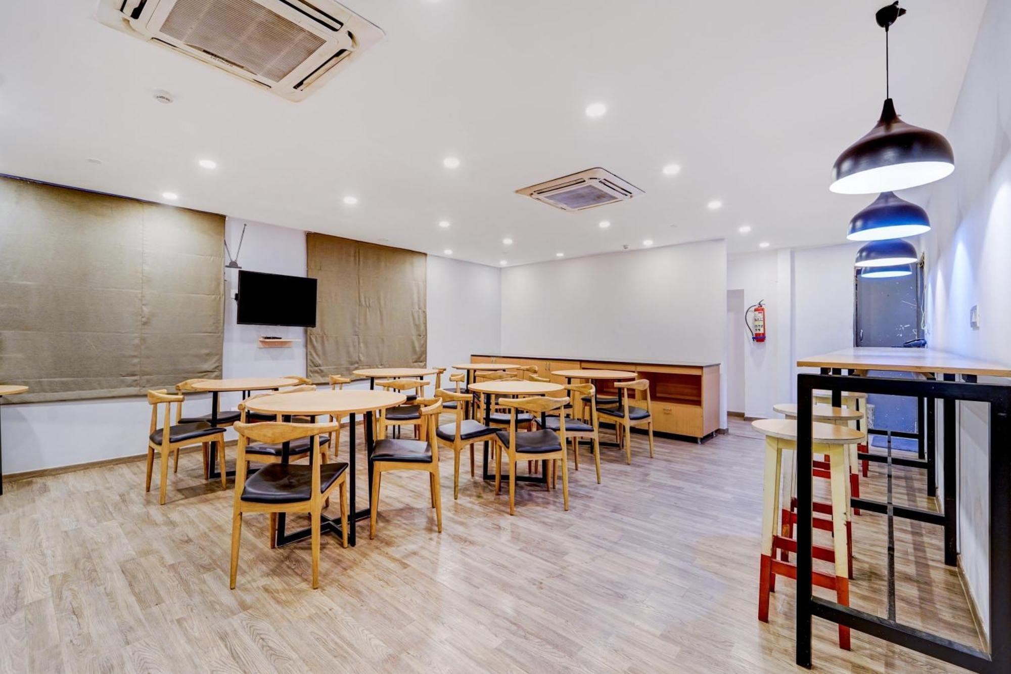Super Townhouse Four Season Otel Coimbatore Dış mekan fotoğraf