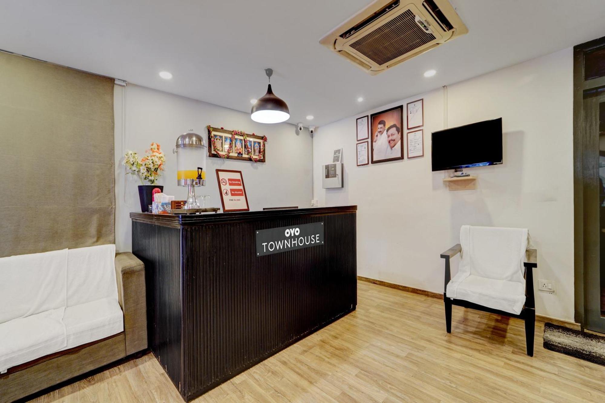 Super Townhouse Four Season Otel Coimbatore Dış mekan fotoğraf