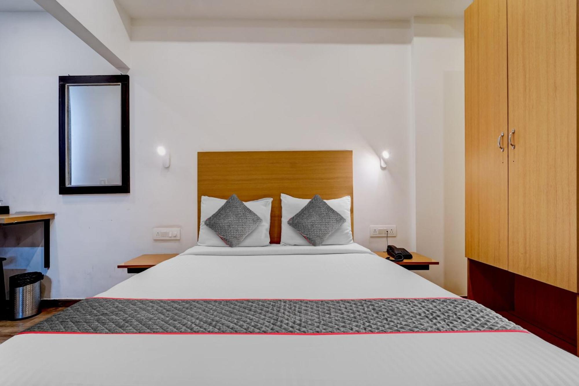 Super Townhouse Four Season Otel Coimbatore Dış mekan fotoğraf